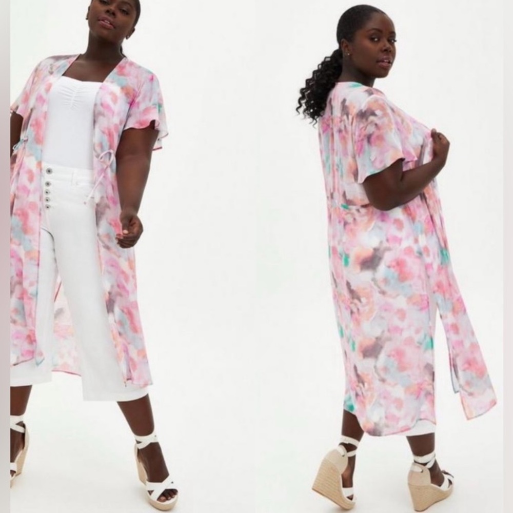 NWT Torrid Pink Watercolor Flutter Sleeve Kimono Size 1